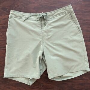 Ten Thousand the foundation shorts men’s size Large